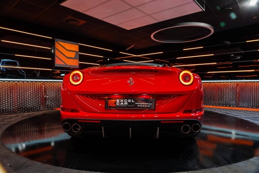 FERRARI CALIFORNIA T 3.9L V8 560