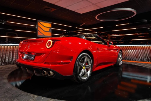 FERRARI CALIFORNIA T 3.9L V8 560