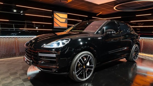 PORSCHE CAYENNE COUPE 4.0 V8 TURBO 550CH