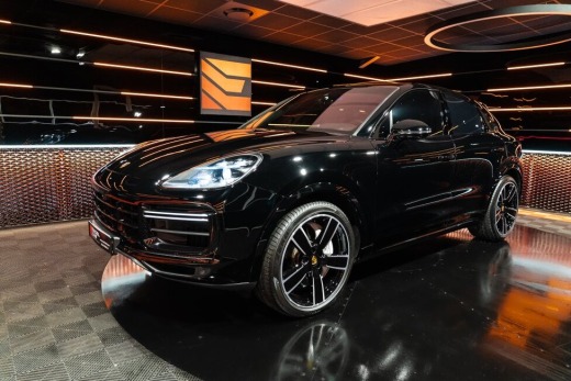 PORSCHE CAYENNE COUPE 4.0 V8 TURBO 550CH