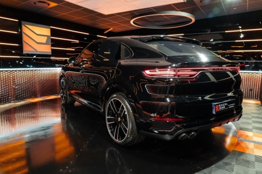 PORSCHE CAYENNE COUPE 4.0 V8 TURBO 550CH