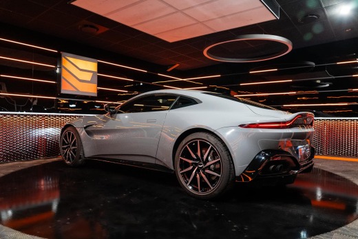 ASTON MARTIN V8 VANTAGE 4.0 510