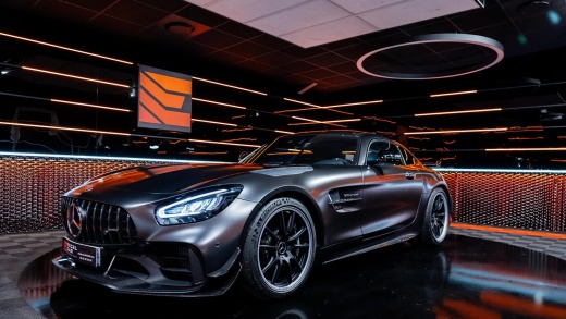 MERCEDES AMG GTR PRO COUPE 585