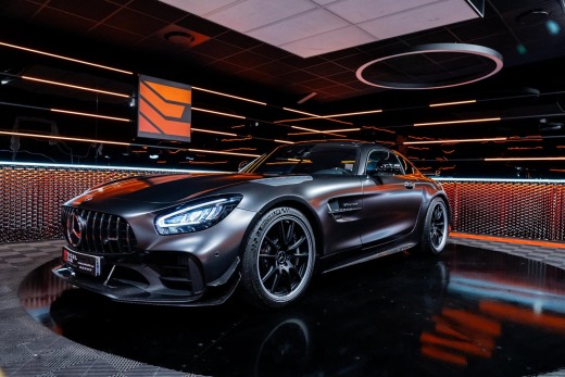 MERCEDES AMG GTR PRO COUPE 585