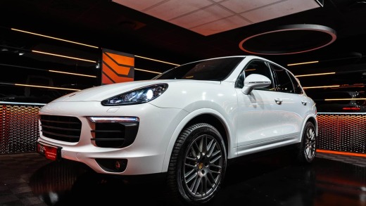 PORSCHE CAYENNE 3.0D 262 PLATINIUM EDITION