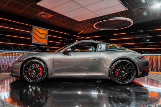 PORSCHE 992 TARGA 4 GTS PDK