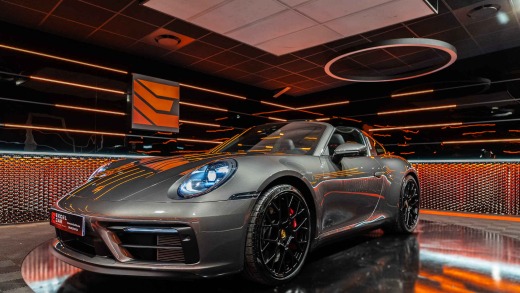 PORSCHE 992 TARGA 4 GTS PDK