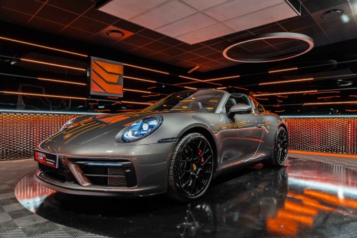PORSCHE 992 TARGA 4 GTS PDK