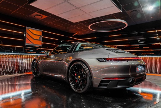 PORSCHE 992 TARGA 4 GTS PDK