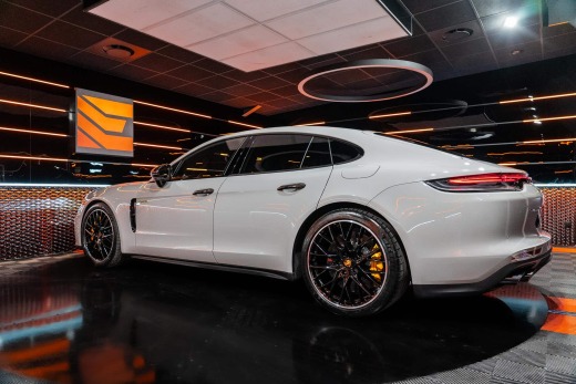 PORSCHE PANAMERA TURBO S HYBRIDE 4.0 V8 700 PDK8