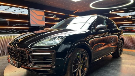PORSCHE CAYENNE COUPE HYBRIDE 462 PACK SPORT DE CONCEPTION ALLÉGÉE