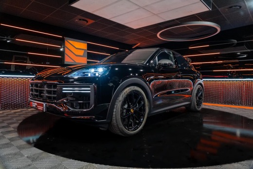 PORSCHE CAYENNE COUPÉ TURBO E-HYBRID 740 PACK GT