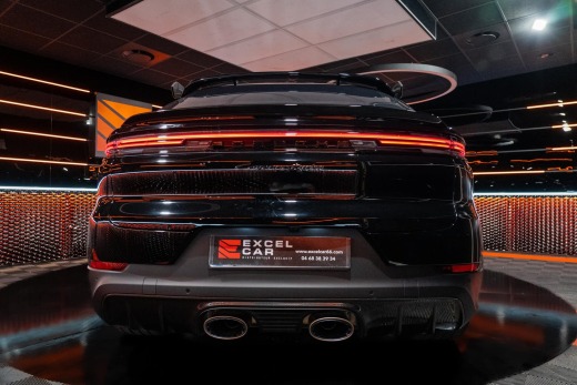 PORSCHE CAYENNE COUPÉ TURBO E-HYBRID 740 PACK GT