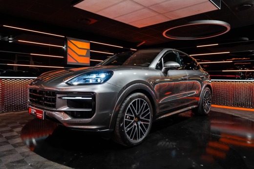 PORSCHE CAYENNE S E-HYBRIDE COUPE 519ch