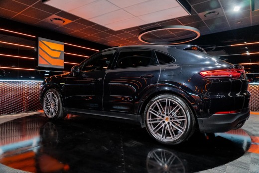 PORSCHE CAYENNE COUPÉ E-HYBRID 3.0 V6 462