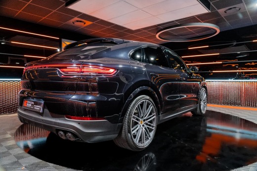 PORSCHE CAYENNE COUPÉ E-HYBRID 3.0 V6 462
