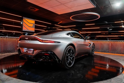 ASTON MARTIN V8 VANTAGE AMR 4.0 V8 510CH BVM7