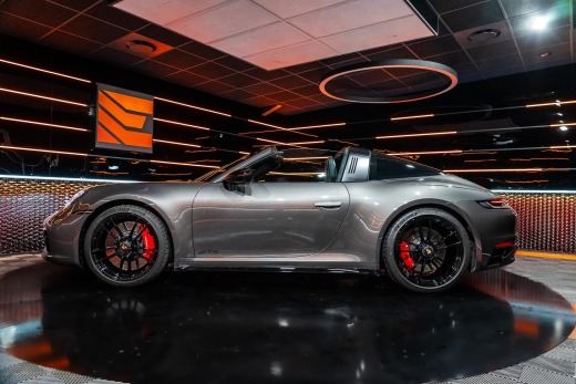 PORSCHE 992 TARGA 4 GTS 3.0 480 PDK