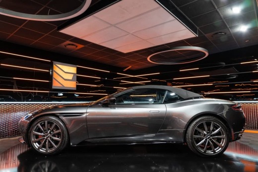 ASTON MARTIN DB11 V8 VOLANTE