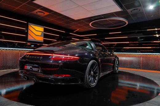 PORSCHE 991 TARGA 4 GTS 450 PDK
