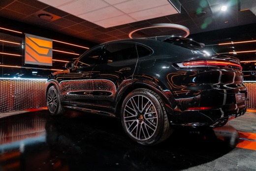 PORSCHE CAYENNE E-HYBRIDE COUPE 470CH