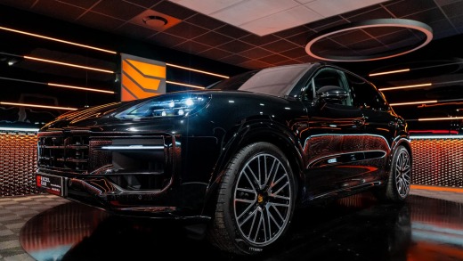 PORSCHE CAYENNE HYBRIDE 470CH