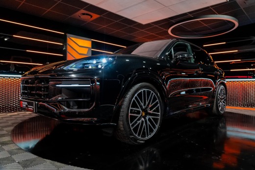 PORSCHE CAYENNE HYBRIDE 470CH