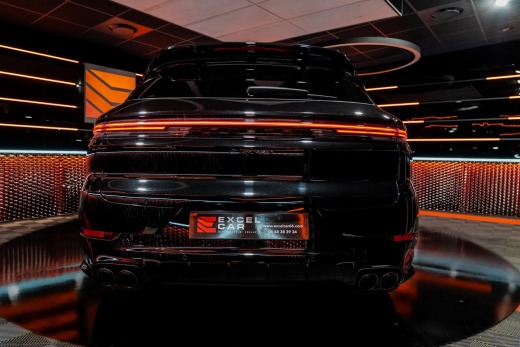 PORSCHE CAYENNE HYBRIDE 470CH