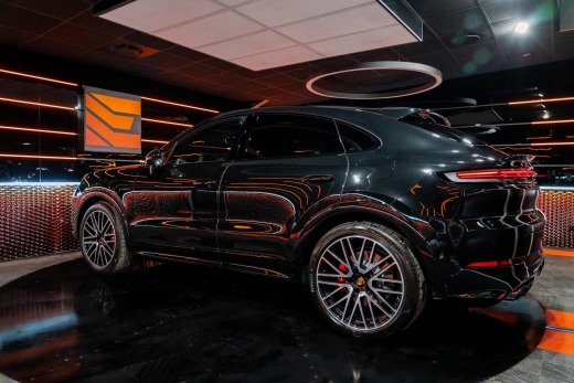PORSCHE CAYENNE COUPÉ TURBO E-HYBRID 4.0 V8 740CH