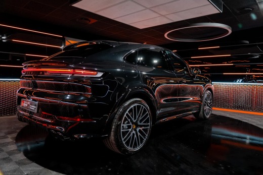 PORSCHE CAYENNE COUPÉ TURBO E-HYBRID 4.0 V8 740CH