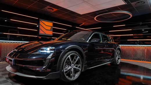 PORSCHE TAYCAN 4 CROSS TURISMO 476