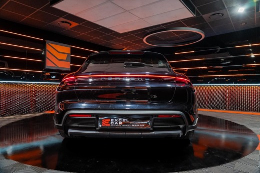 PORSCHE TAYCAN 4 CROSS TURISMO 476