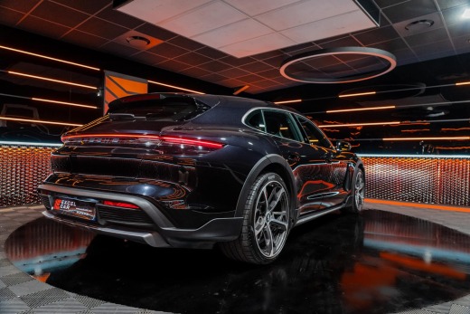 PORSCHE TAYCAN 4 CROSS TURISMO 476