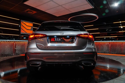 MERCEDES CLASSE A 250E AMG LINE 8G-DCT FACELIFT