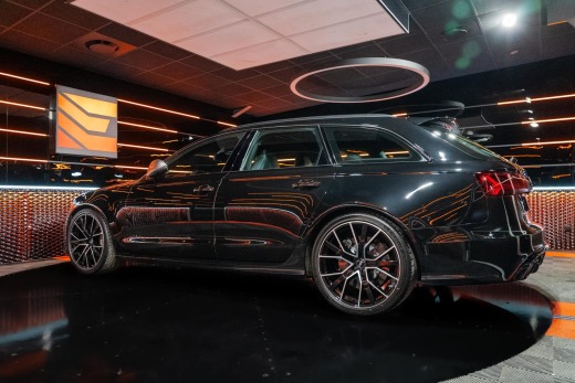 AUDI RS6 AVANT 4.0 TFSI 605 PERFORMANCE