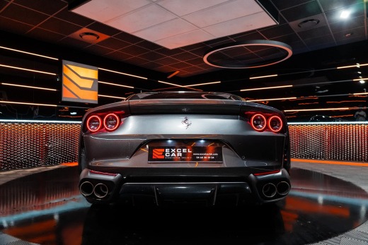 FERRARI 812 SUPERFAST 6.5 V12 800CH
