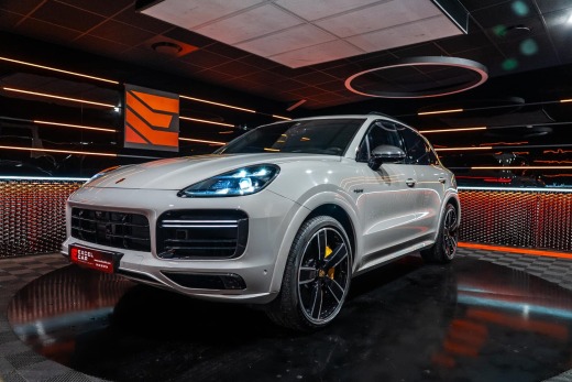 PORSCHE CAYENNE TURBO S E-HYBRID 680CH