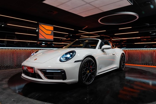 PORSCHE 992 TARGA 4 GTS PDK