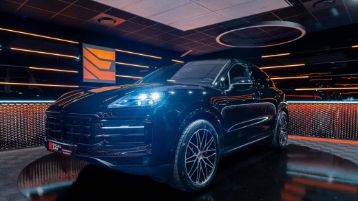 PORSCHE CAYENNE COUPÉ S E-HYBRID 519CH