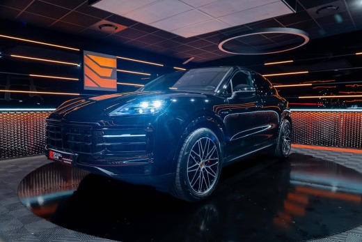 PORSCHE CAYENNE COUPÉ S E-HYBRID 519CH
