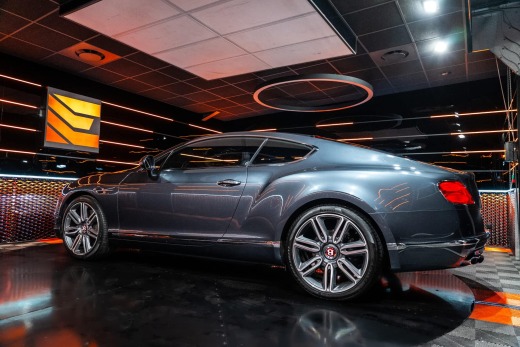 BENTLEY CONTINENTAL GT V8