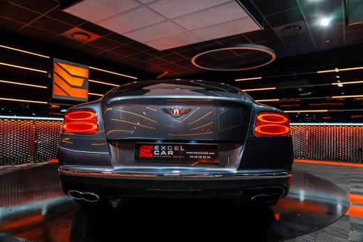BENTLEY CONTINENTAL GT V8