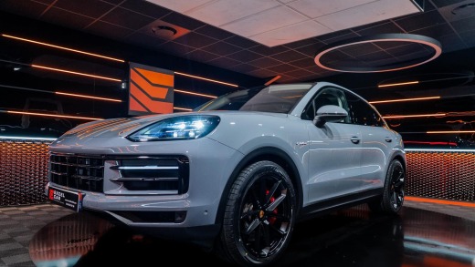 PORSCHE CAYENNE S E-HYBRID COUPÉ 519CH