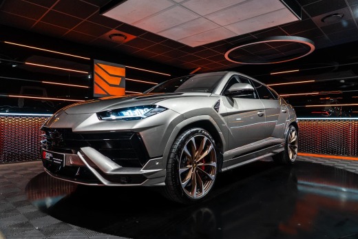 LAMBORGHINI URUS 4.0l V8 666ch S