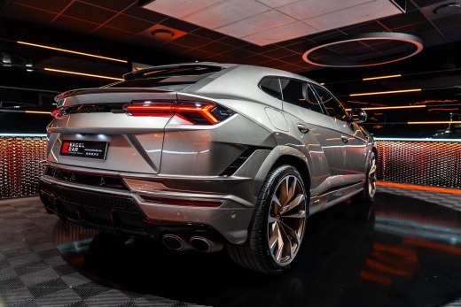 LAMBORGHINI URUS 4.0l V8 666ch S