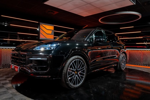 PORSCHE CAYENNE S E-HYBRIDE 519ch