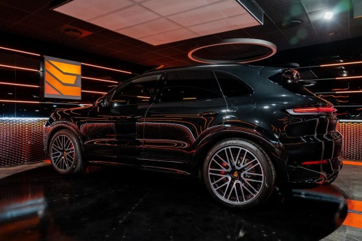 PORSCHE CAYENNE S E-HYBRIDE 519ch