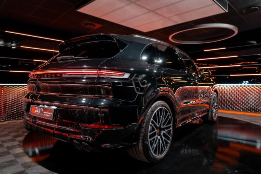 PORSCHE CAYENNE S E-HYBRIDE 519ch
