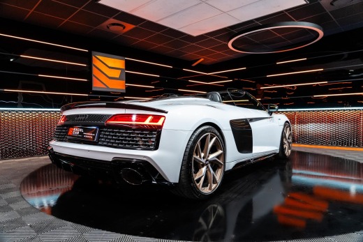 AUDI R8 SPYDER QUATTRO 5.2L V10 FSI 620 PERFORMANCE S-TRONIC7
