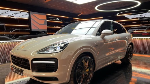 PORSCHE CAYENNE COUPE TURBO S E-HYBRIDE 680 PACK SPORT DE CONCEPTION ALLÉGÉE